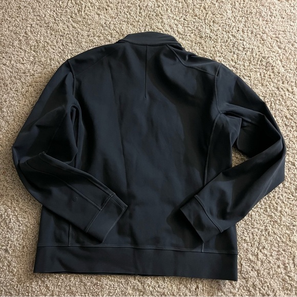 Lululemon men’s jacket - Picture 9 of 9